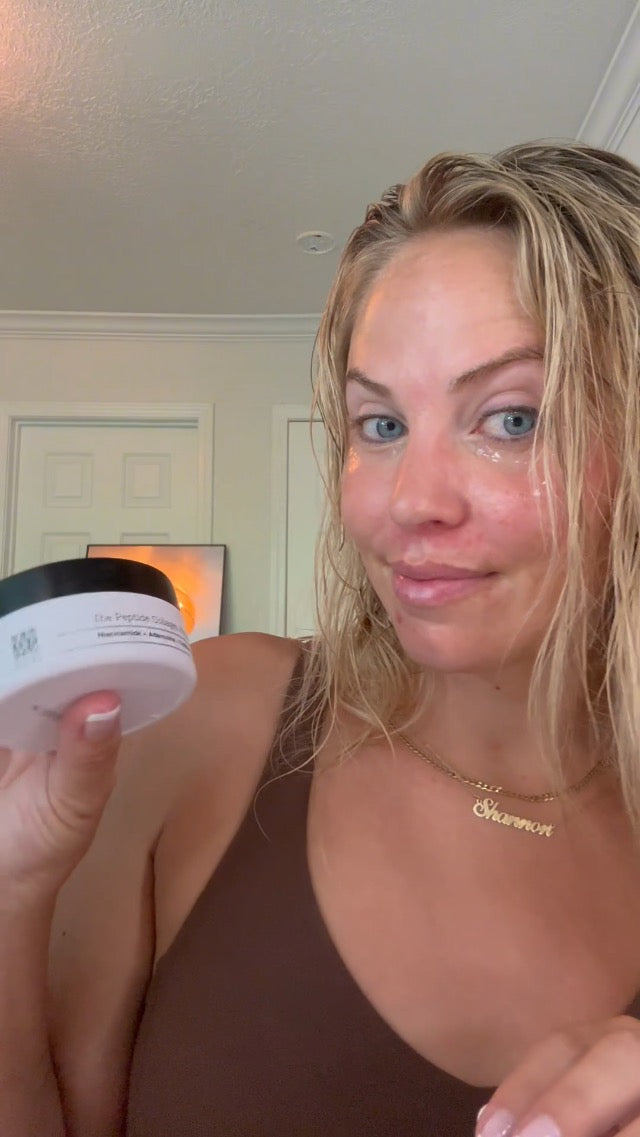Mia, 25